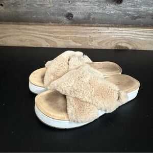 UGG Kookaburra Roubie Fuzz Slip On Tan Fur Straps Platform Sandals Women’s 8